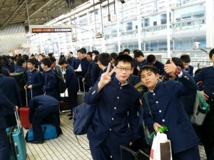 大阪駅で　帰ります！