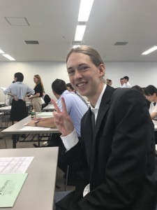 新たに外国人英語助手の方が着任されました