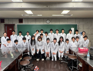 【セブ島語学研修】現地ボランティア活動のための「歯磨き指導」レクチャー ホーム 学園からのお知らせ 学校生活 行事 【セブ島語学研修】現地ボランティア活動のための「歯磨き指導」レクチャー