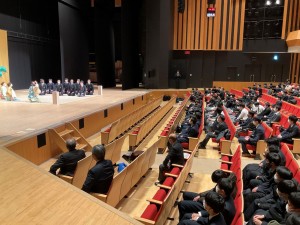 会場の生徒も稽古