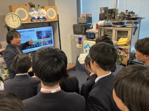 中学３年生「電大研究室訪問」