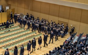 卒業式で演奏しました