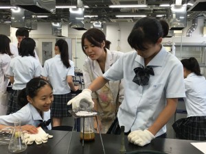 学習院大学理学部へ大学実習