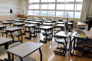 授業中なのに誰もいない教室