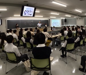 経済学部