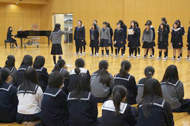 女子中学生　合唱 