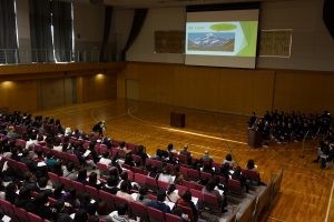 KGGS特進留学コース14期生　帰国報告会「留学で身につけた人間力を見てください」