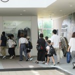 体験授業が終わると校内ツアー（任意参加）へ