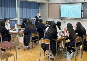 東京国税局による「租税教室」出張授業