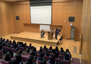 中2社会　　アイヌ文化体験と講演会