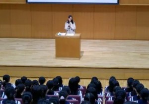 中１学年 いじめについてのお話を聞きました～小森美登里さん講演会