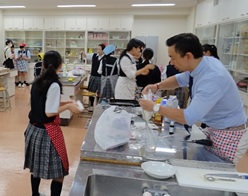 神田女学園中学校高等学校 フランスのお菓子作り