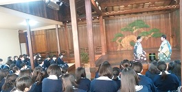 【高１学年】狂言鑑賞を行ないました