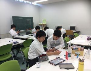 工学院大学附属高等学校の授業『デザイン思考』で横浜銘菓「ハーバー」のオリジナルパッケージをデザイン