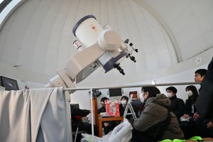 【中学】屋上天文台で開催、「天体観測会」をレポートします