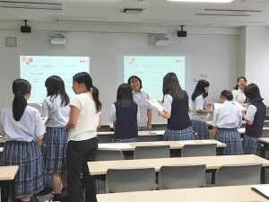 中学生が認知症サポーター養成講座を受講しました。