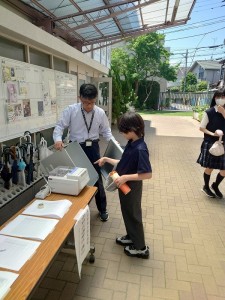 中高で「都議選の模擬期日前投票」を実施しました！