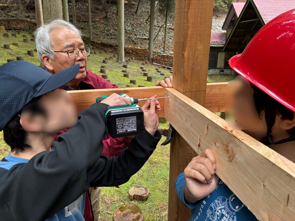 cfa8b3e1fa50b36f2dba85e72feba21e