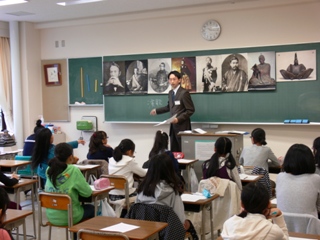 11月３日(祝) の「中学生活体験日」 社会の授業風景