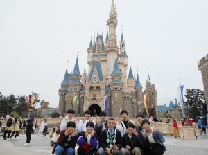 ２年生　校外学習 (Tokyo Disneyland)