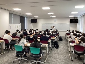 3学年医学・難関大クラス対象 高校αコース授業体験を実施しました