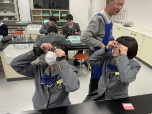 1学年対象『くらりか / 蔵前理科教室ふしぎ不思議 』が行われました