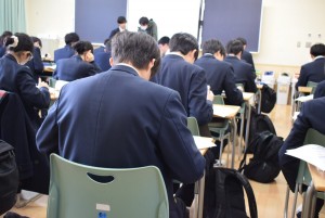 大学入学共通テストの自己採点を実施しました。