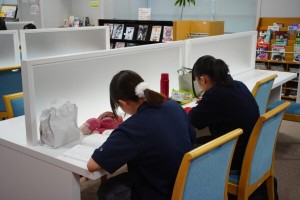 定期考査に向けて頑張っています