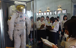 理科実習 3年生（筑波宇宙センター・つくばエキスポセンター）