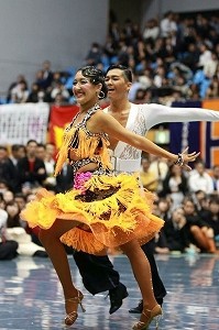 全日本学生競技ダンス選手権大会で優勝