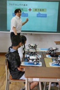 聖望学園中学校高等学校　ロボット教室