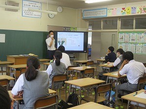 社会歴史の授業（小暮）原市場中学校にて