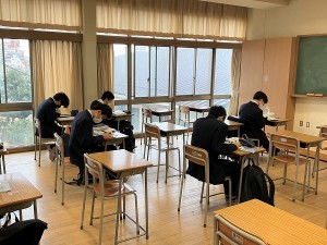 各自の計画に基づいて学習。集中しています。