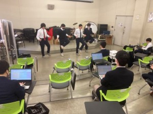 音楽室で行ったオーディションの様子