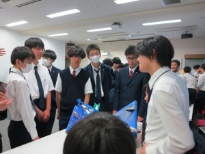 個性あふれる作品たちが展示されたフューチャーセンターでの共有会