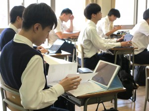 火曜4限、定期試験対策を兼ねたChatGPTを用いた授業が展開
