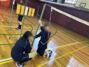 1016篠宮　高１体育バドミントン