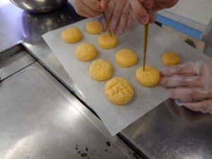 0429三島　食文化部（メロンパンクッキー） (2)
