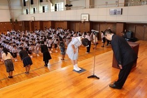 聖徳大学附属小学校　第1学期終業式