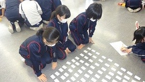 百人一首大会（中学生）の様子