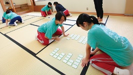 中学校のクラブ活動 競技かるた部