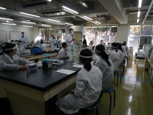 東京薬科大学に研究体験に行ってきました！！