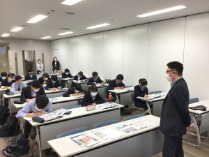 大学・専門学校での見学の様子