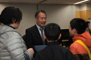 最後にカフェテリアで個別相談会。直前ということで、入試に関すること、学校生活に関することなど、多くの方にご相談いただきました。