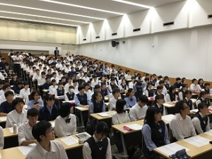 【進路】学年集会～文理科目選択について～ 【高校1年】