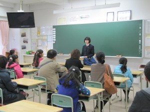 校内見学（生徒による学校紹介）