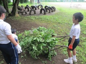 カトリック　ミッション　男女　東星学園　大矢正則校長　校内清掃ボランティア(1)