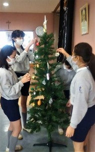 東星学園　校長・大矢正則　清瀬　私立　小学校　クリスマスまであと少し(2)