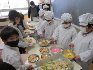 カトリック　ミッション　男女　東星学園　校長　大矢正則　大好きな給食(1)