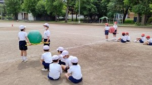 清瀬　私立　小学校　東星学園　校長　大矢正則　運動会練習低学年(1)